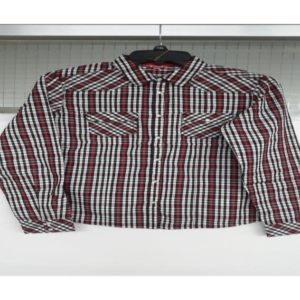 Men's l/s shirt.